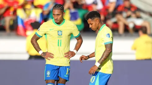 Raphinha y Rodrygo, de Barcelona y Real Madrid respectivamente, serán parte de los delanteros que piensa Brasil contra Chile.