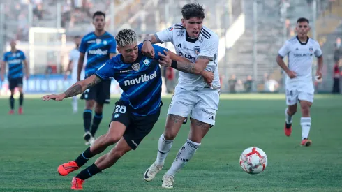 Maximiliano Gutiérrez y Carlos Palacios en el último enfrentamiento entre Huachipato y Colo Colo en el Campeonato Nacional 2024.