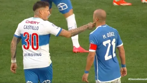Nicolás Castillo y el entredicho que tuvo con Marcelo Díaz en el Clásico Universitario.