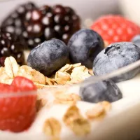 ¿Consumes suficiente fibra? Nutricionista explica síntomas de alerta y cómo mejorar su ingesta