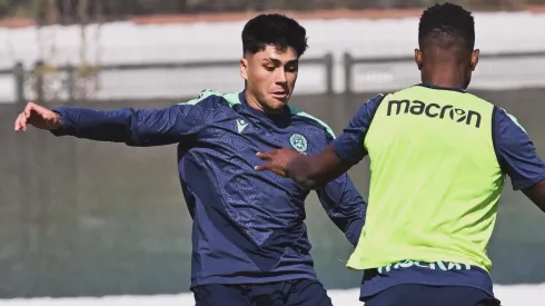 Damián Pizarro sigue esperando su debut en Italia