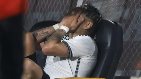 Carlos Palacios sufrió una lesión que puede terminar con su temporada y hasta con su paso por Colo Colo.