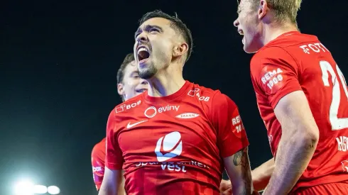 Niklas Castro nuevamente fue genio y figura en Noruega para presionar a Ricardo Gareca en Chile.