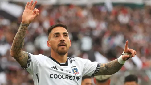 Javier Correa celebrando su gol ante Iquique.