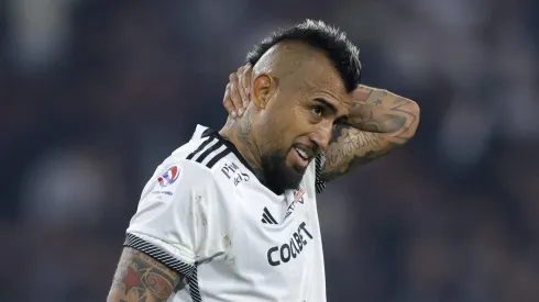 El King vivió un tenso momento con carabineros y luego, llegó hasta la comisaría para un control de identidad investigativo.