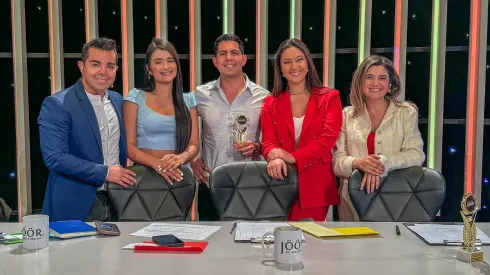 Iván Martínez y los concursantes de “Quieres ser mi socio”.