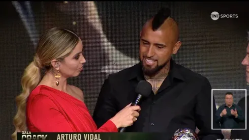 Arturo Vidal emocionado hasta las lágrimas tras ser campeón con Colo Colo.