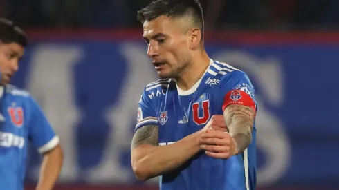 Charles Aránguiz vive días complicados en la U.