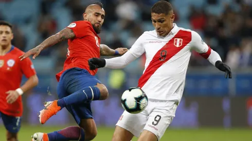Arturo Vidal vuelve a Chile para enfrentar a Perú.