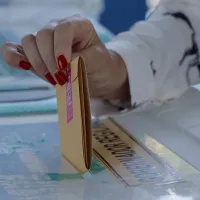 Elecciones 2024: ¿Puedo votar con el carnet vencido en segunda vuelta? Revisa las opciones