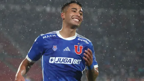 Lucas Assadi debería quedarse en la U, según un ex crack azul.