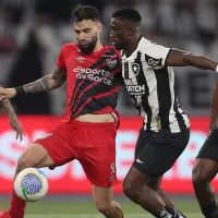 ¿Le interesa? Revelan postura del goleador que Jorge Almirón quiere para Colo Colo