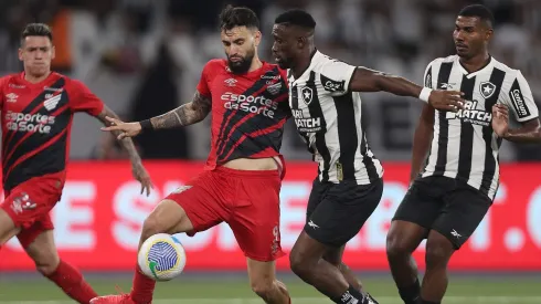 Gonzalo Mastriani es el 9 que Jorge Almirón busca para Colo Colo.