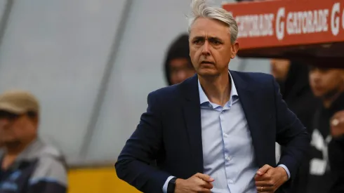 Tiago Nunes sigue en U. Católica, pero con condiciones