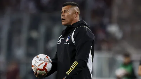 Jorge Almirón podría haber motivado un cambio de reglamentación en Chile.