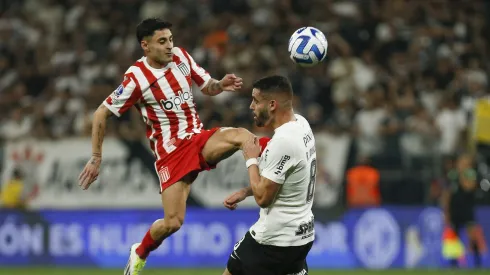 Histórico de la U desecha a Javier Altamirano.