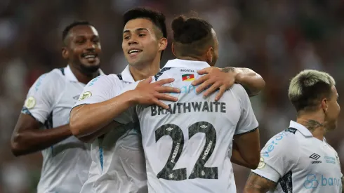 Aravena vive su primer año en Brasil.