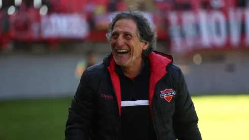 Mario Salas viene de dirigir a Ñublense.
