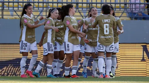 Las jugadoras de Colo Colo celebrando en la última final del Campeonato Femenino ante Santiago Morning.