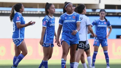 En la U se fueron a camarines sin recibir su medalla de segundo lugar