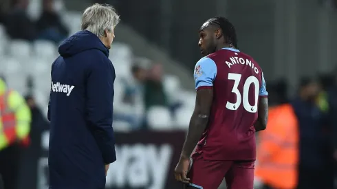 Pellegrini entrenó a Antonio en el West Ham
