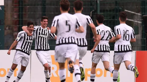 Guido Vadalá (primero de izquierda a derecha) vuelve al fútbol chileno.