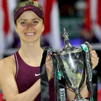 Es figura de la WTA, está casada con carismático tenista francés y muestra inusual apoyo a conflicto de su país