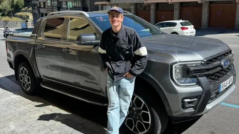 El deportista nacional fue criticado por intervenir en las dunas con su camioneta.