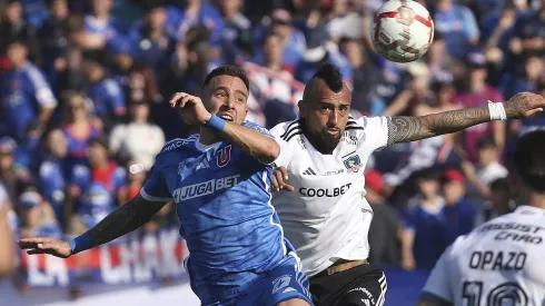Matías Zaldivia adelanta el choque ante Colo Colo.