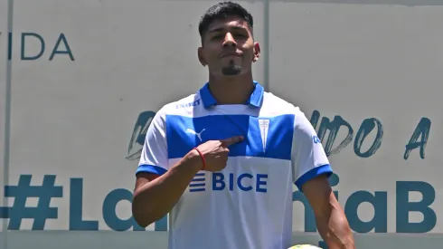 Dylan Escobar ya luce los colores de la UC.