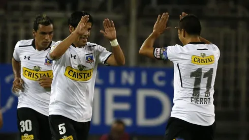 Julio Barroso tuvo tiempo de bromear de buena gana con este histórico capitán albo.