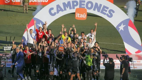 Colo Colo busca nuevos jugadores para 2025.