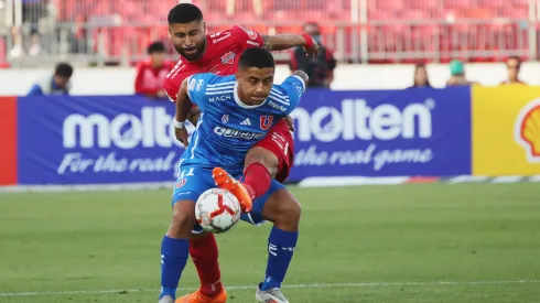 En Ñublense le cerraron la puerta a una opción planteada por la U de Chile.