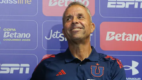 Gustavo Álvarez cumple con el trote por las playas de Coquimbo.