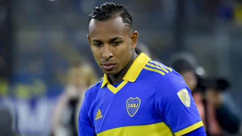 Sebastián Villa jugando por Boca.