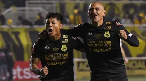 Martín Carreño junto al Chupete Suazo. ¿Se repetirá esta imagen en 2025?