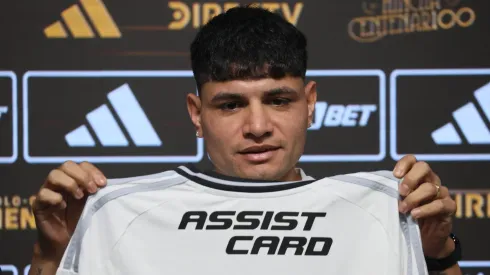 Claudio Aquino fue presentado oficialmente en Colo Colo.