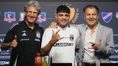Claudio Aquino fue presentado en Colo Colo.