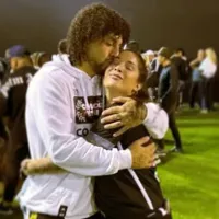 Pareja de Maxi Falcón se planta a una amenaza cibernética de un hincha de Colo Colo