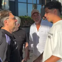 Salomón Rodríguez llega al hotel de Colo Colo en Uruguay para sumarse a la pretemporada