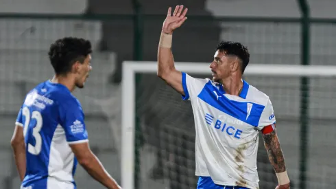 Fernando Zampedri marcó un doblete para el triunfo de la Católica.