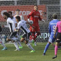Hinchas de Colo Colo viralizan festejo de un gol contra la U de Chile por sus tres protagonistas