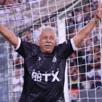 “Tiene que mejorar…” Carlos Cazsely alerta a Colo Colo tras la dura derrota ante Racing