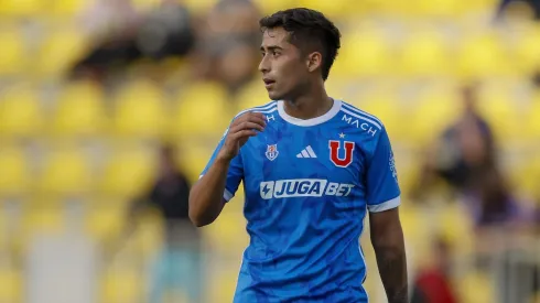 Lucas Assadi tiene una complicada tarea en la U en 2025 y algunos le piden irse para sumar minutos.