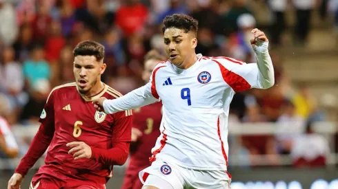 Pizarro cerró otro partido en la Roja sin anotar goles.