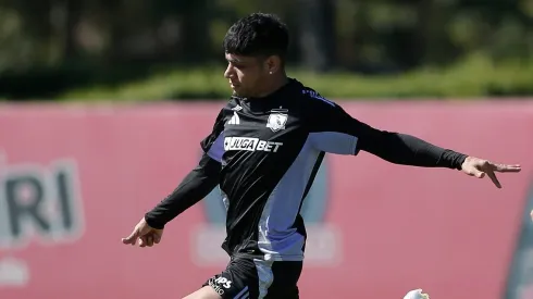 Claudio Aquino será titular esta tarde y llega encendido en Colo Colo.