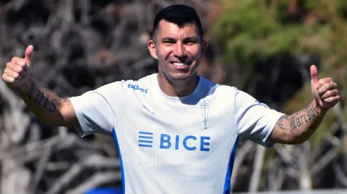 Gary Medel puede debutar en U. Católica