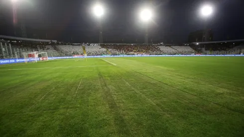 El estado de la cancha dejó un malestar en los jugadores y en la directiva de Blanco & Negro.