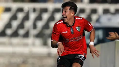 Pablo Parra y Bryan Carrasco anotaron para Palestino contra Unión Española.