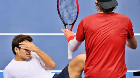 Bergs se quedó con el partido a pesar de haber agredido al chileno.